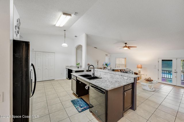 368 Thunderbird Avenue NW, Palm Bay, FL 32907