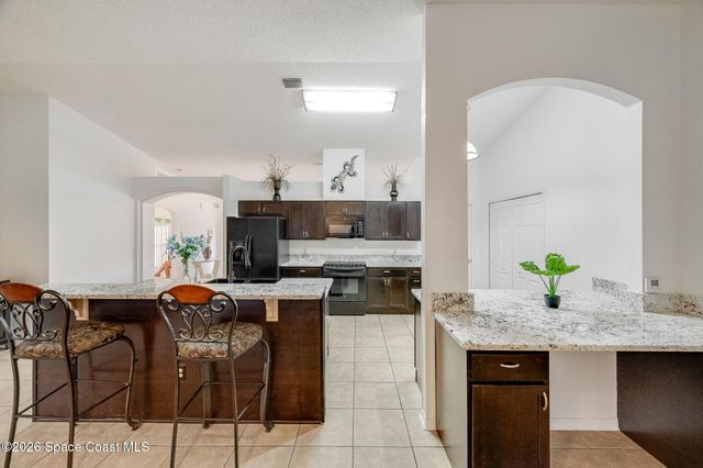 368 Thunderbird Avenue NW, Palm Bay, FL 32907