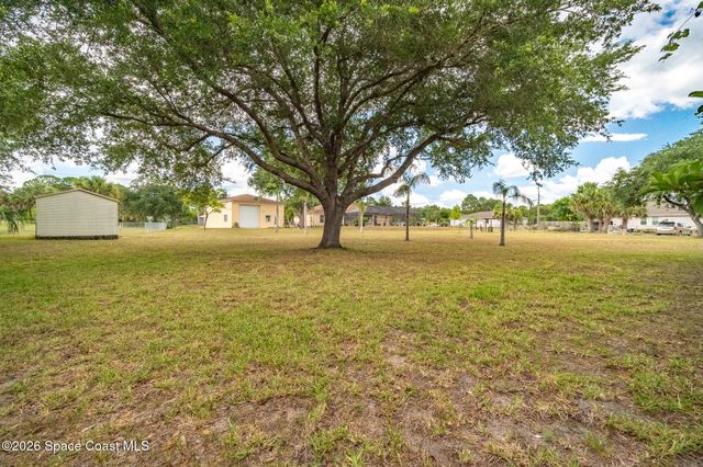 368 Thunderbird Avenue NW, Palm Bay, FL 32907