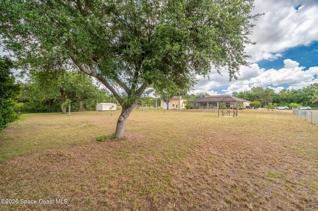 368 Thunderbird Avenue NW, Palm Bay, FL 32907