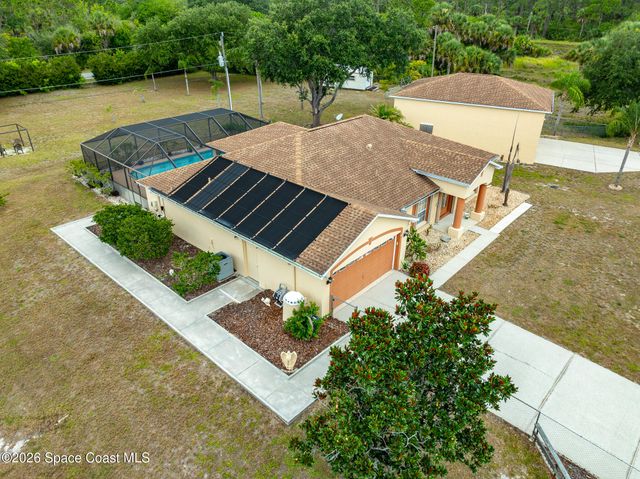 368 Thunderbird Avenue NW, Palm Bay, FL 32907