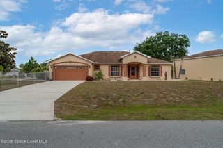 368 Thunderbird Avenue NW, Palm Bay, FL 32907