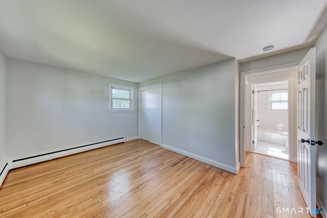 14 Emerson Street, Bloomfield, CT 06002