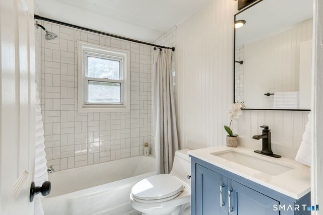 14 Emerson Street, Bloomfield, CT 06002