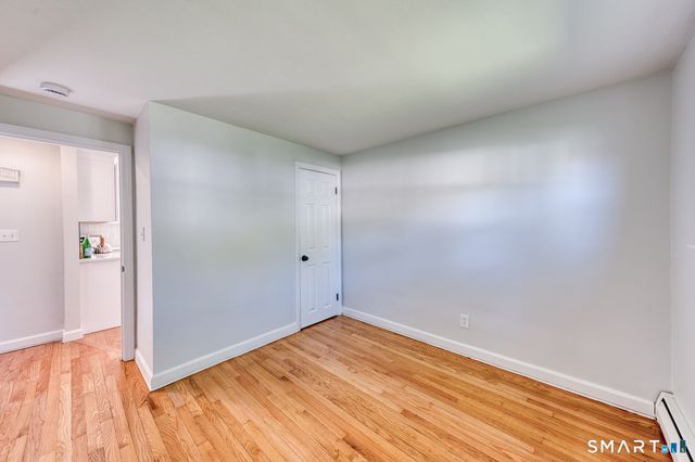 14 Emerson Street, Bloomfield, CT 06002