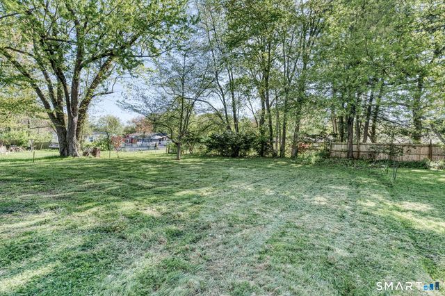 14 Emerson Street, Bloomfield, CT 06002