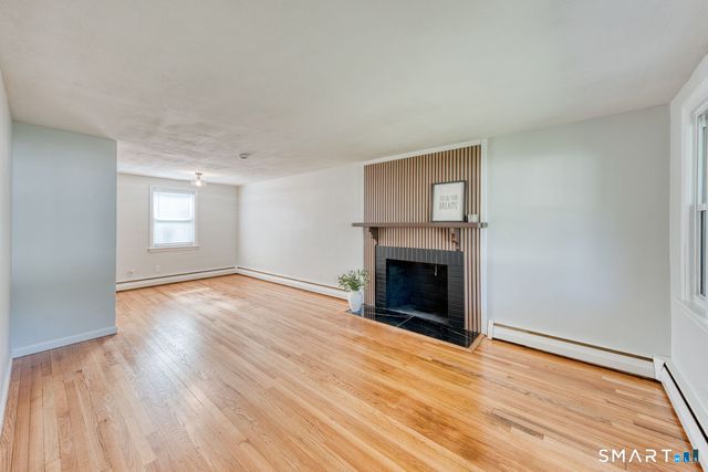 14 Emerson Street, Bloomfield, CT 06002