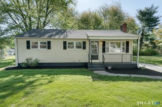 14 Emerson Street, Bloomfield, CT 06002