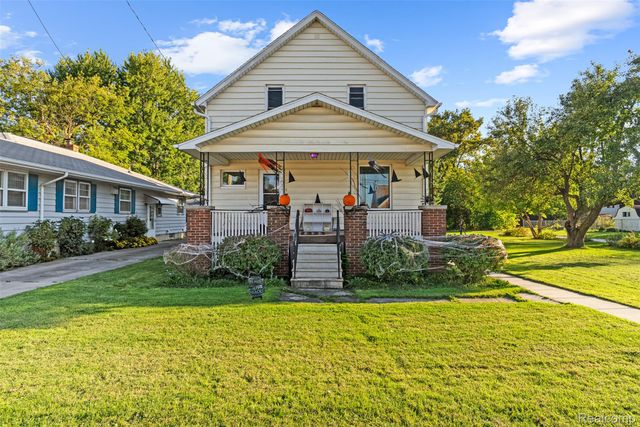 2028 Kosciuszko Avenue, Bay City, MI 48708