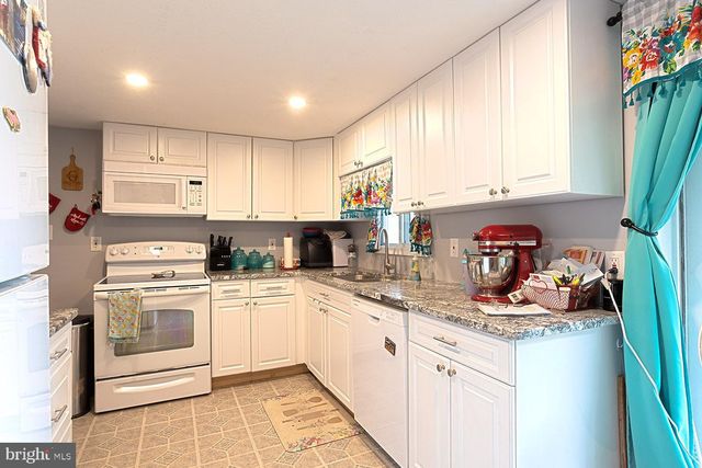 1336 RISING SUN AVE, Temple, PA 19560