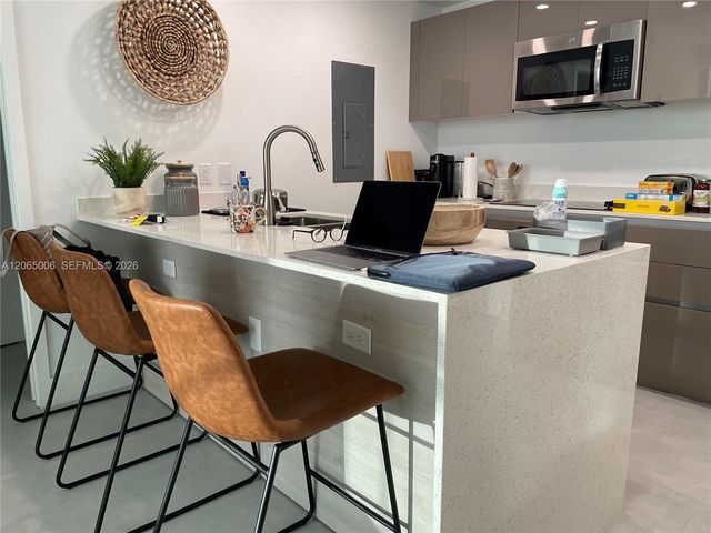 13800 Highland Drive PH3, North Miami Beach, FL 33181