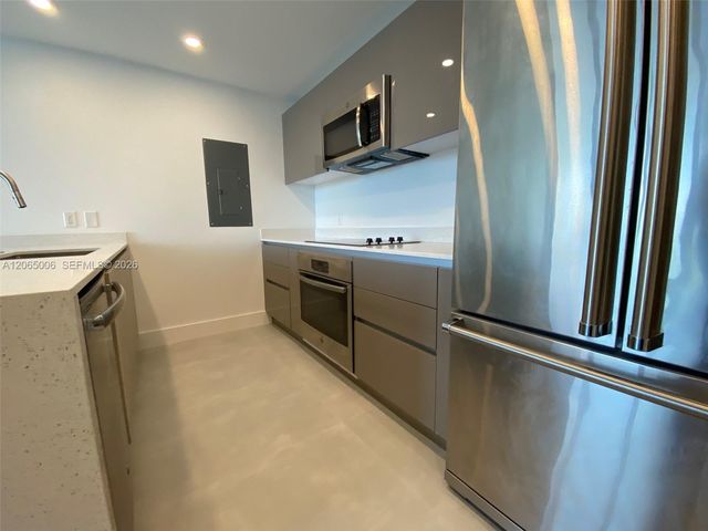 13800 Highland Drive PH3, North Miami Beach, FL 33181