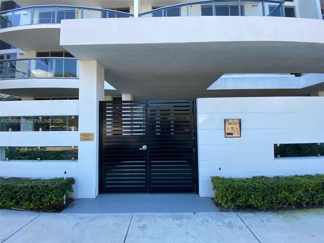 13800 Highland Drive PH3, North Miami Beach, FL 33181