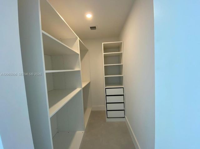 13800 Highland Drive PH3, North Miami Beach, FL 33181