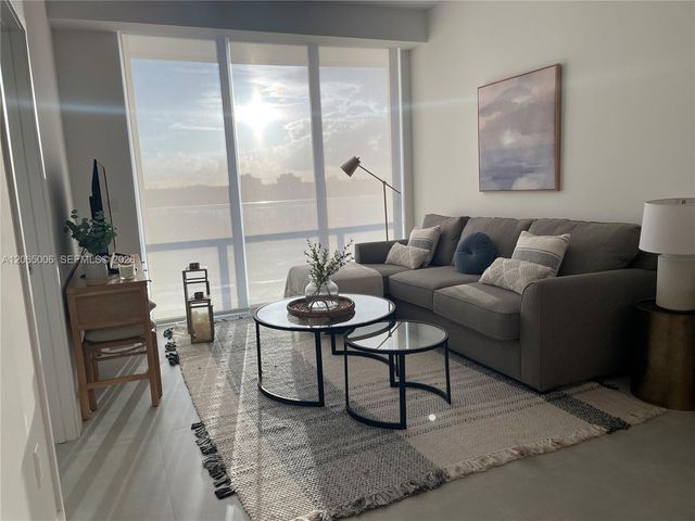 13800 Highland Drive PH3, North Miami Beach, FL 33181