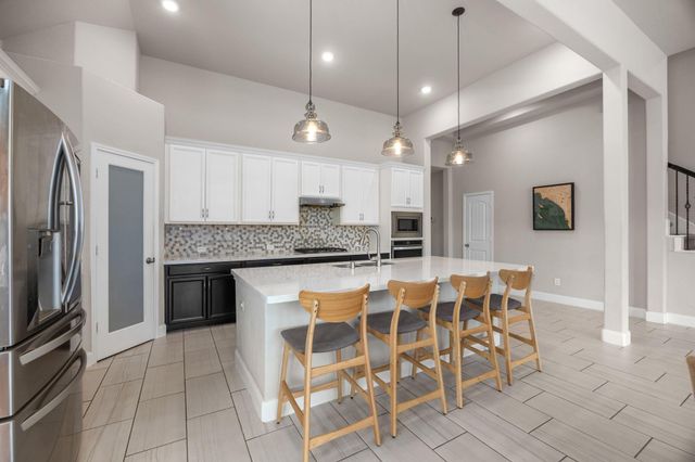 19411 Gray Mare Drive, Tomball, TX 77377