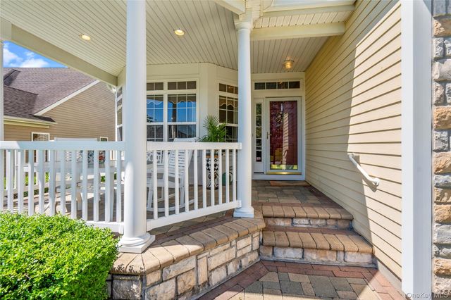 395 Stonecrop Road, Aquebogue, NY 11901