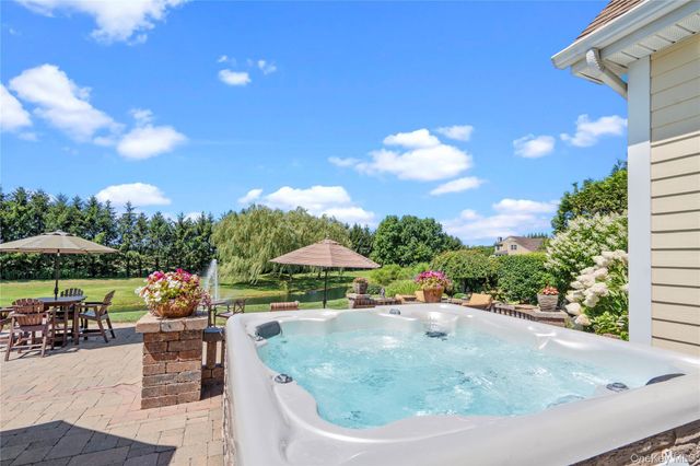 395 Stonecrop Road, Aquebogue, NY 11901