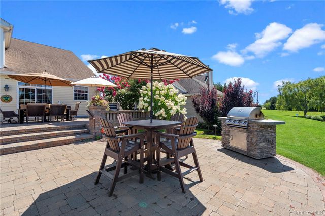 395 Stonecrop Road, Aquebogue, NY 11901