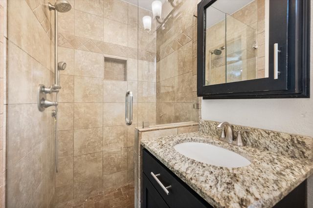 3008 Woodford Drive, Arlington, TX 76013