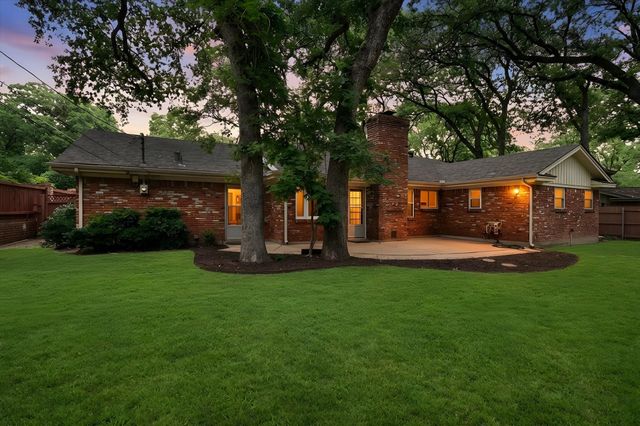 3008 Woodford Drive, Arlington, TX 76013