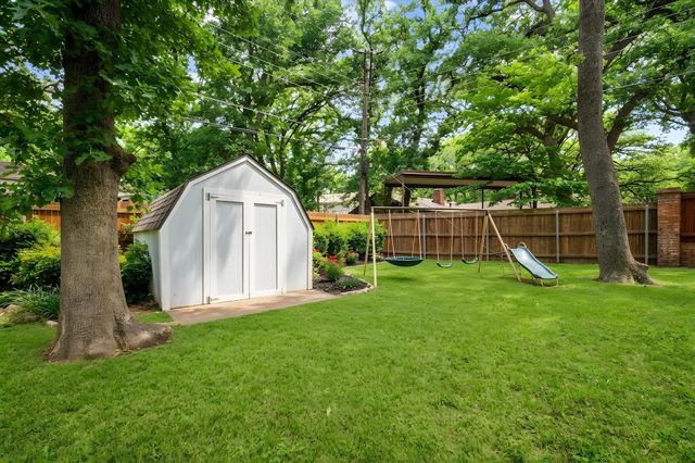 3008 Woodford Drive, Arlington, TX 76013