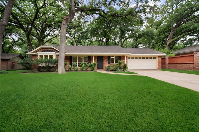 3008 Woodford Drive, Arlington, TX 76013