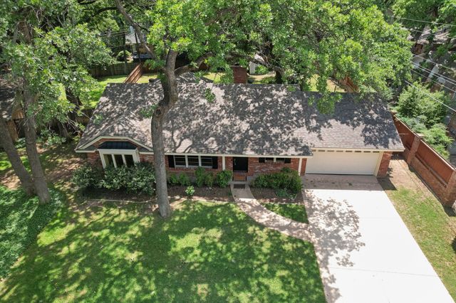 3008 Woodford Drive, Arlington, TX 76013