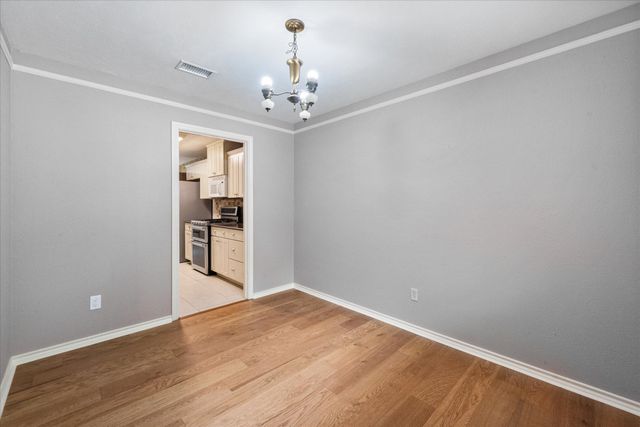 3008 Woodford Drive, Arlington, TX 76013
