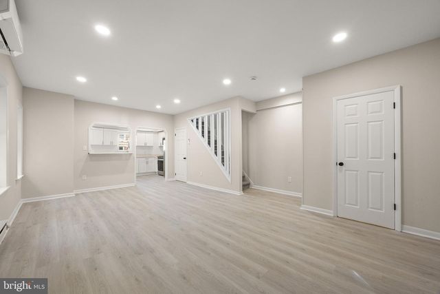 134 PUTCAN AVE, Essington, PA 19029