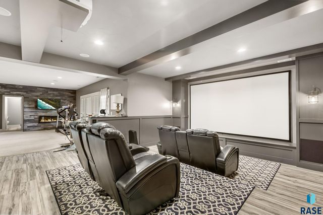 607 S Torrey Pine Ln Lane, Sioux Falls, SD 57110