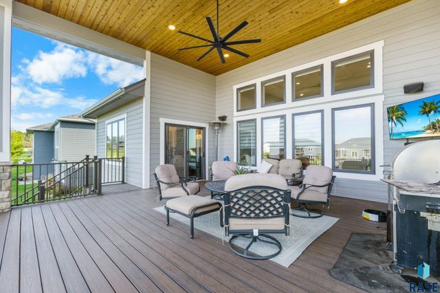 607 S Torrey Pine Ln Lane, Sioux Falls, SD 57110