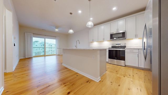 250 Martin's Landing 402, North Reading, MA 01864