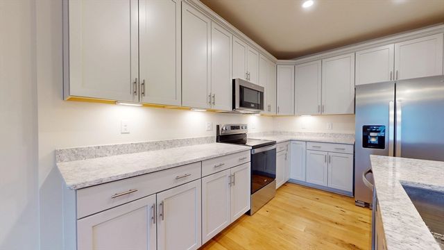 250 Martin's Landing 402, North Reading, MA 01864