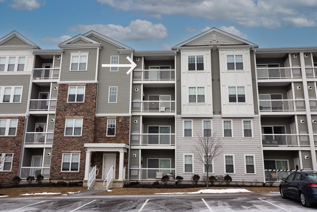 250 Martin's Landing 402, North Reading, MA 01864