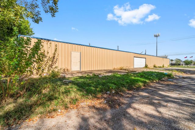 1018 Shaver Street, Pasadena, TX 77506