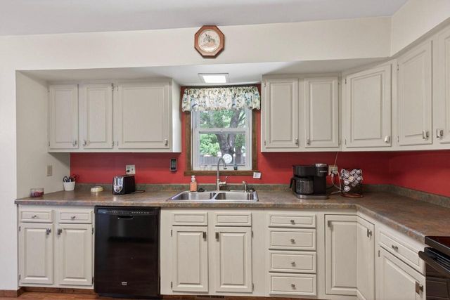 419 MILLER AVENUE, Wisconsin Rapids, WI 54494