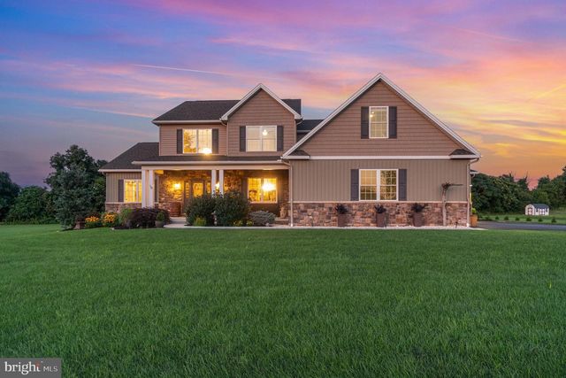 16 PEYTON DR, Carlisle, PA 17015