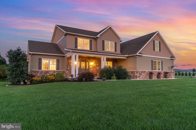 16 PEYTON DR, Carlisle, PA 17015