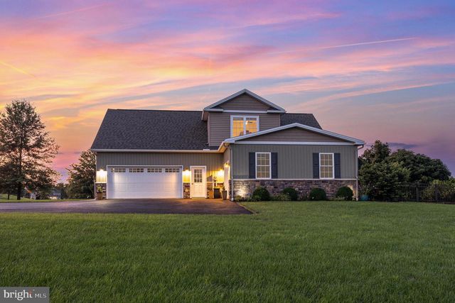 16 PEYTON DR, Carlisle, PA 17015