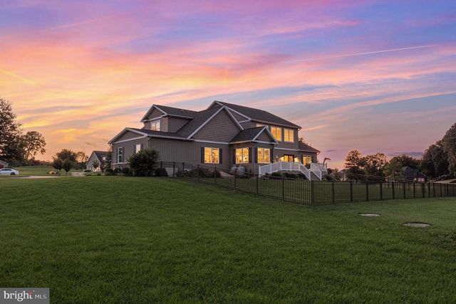 16 PEYTON DR, Carlisle, PA 17015