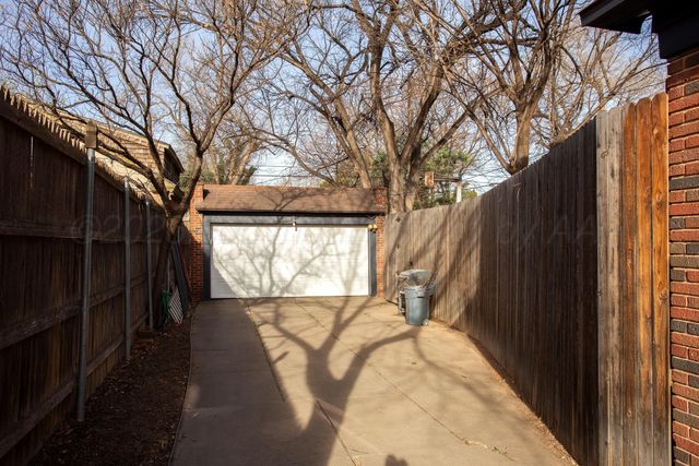 2214 S HUGHES, Amarillo, TX 79109