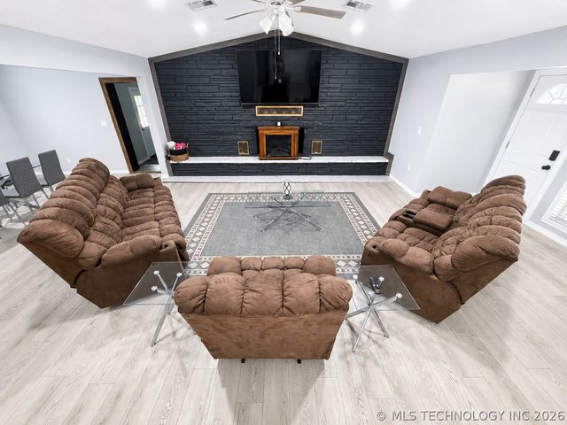428773 E 1131 Road, Porum, OK 74455