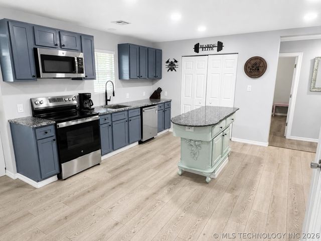 428773 E 1131 Road, Porum, OK 74455
