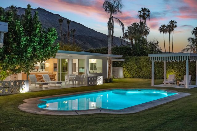 2622 S Calle Palo Fierro, Palm Springs, CA 92264