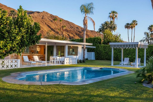 2622 S Calle Palo Fierro, Palm Springs, CA 92264