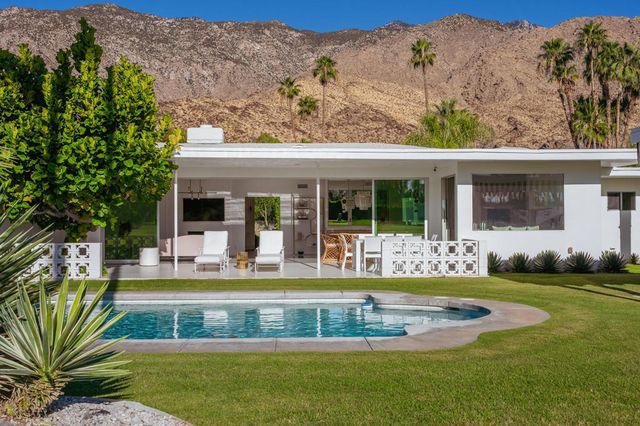2622 S Calle Palo Fierro, Palm Springs, CA 92264