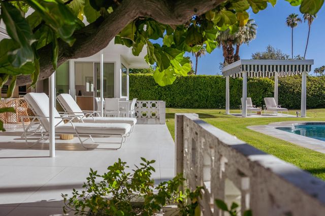 2622 S Calle Palo Fierro, Palm Springs, CA 92264