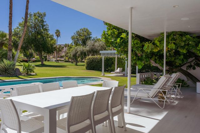 2622 S Calle Palo Fierro, Palm Springs, CA 92264