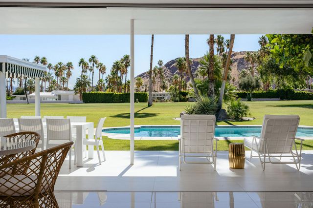 2622 S Calle Palo Fierro, Palm Springs, CA 92264